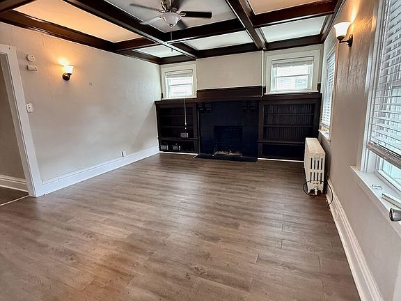 4th image of 2111-2119 Murray Ave #2115