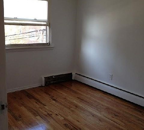 5th image of 14242 Franklin Ave