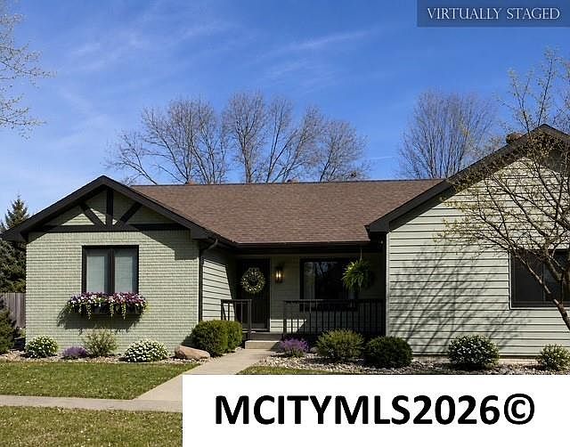 1st image of 2166 Springview Dr