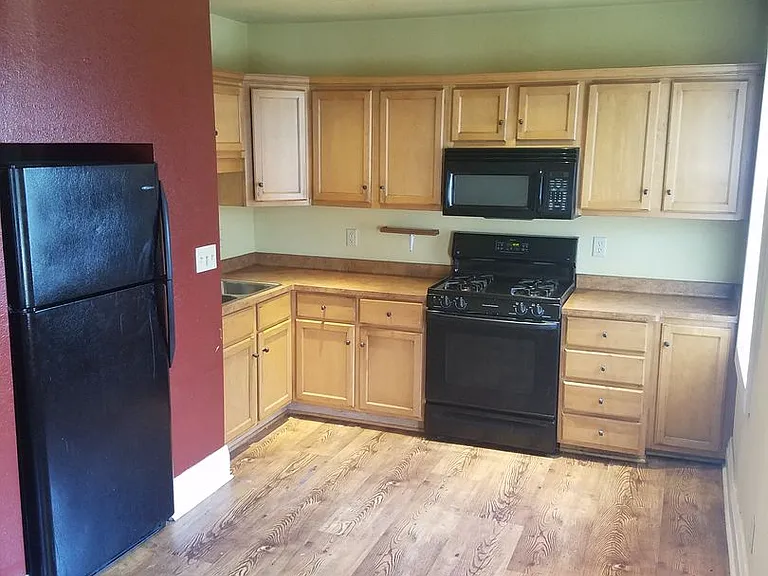 1000 E. Locust St. / 2906 N. Weil St. — Photo 4