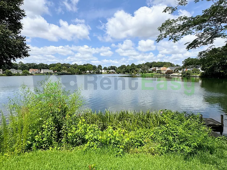 1838 Volvo Pkwy — Photo 28
