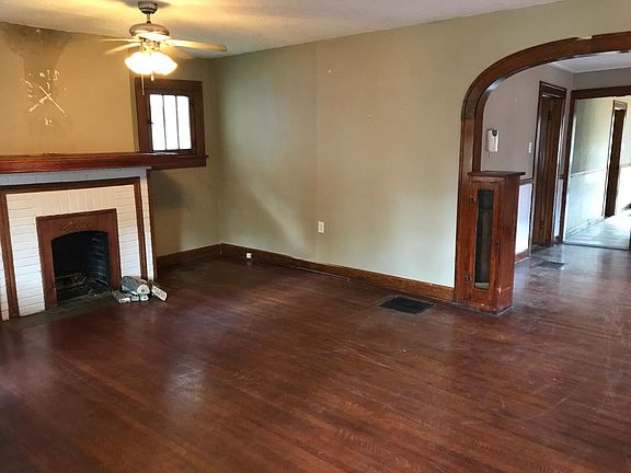 4th image of 719 N Bosart Ave