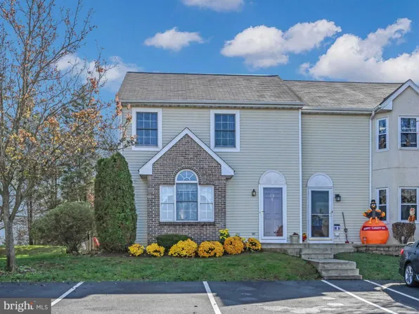 6 Cranberry Rdg, Reading, PA 19606