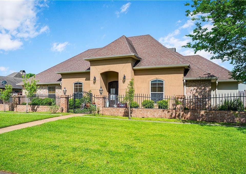 1st image of 6410 Bayou Crossing Dr