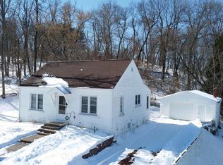 609 Western Ave, Elroy, WI 53929