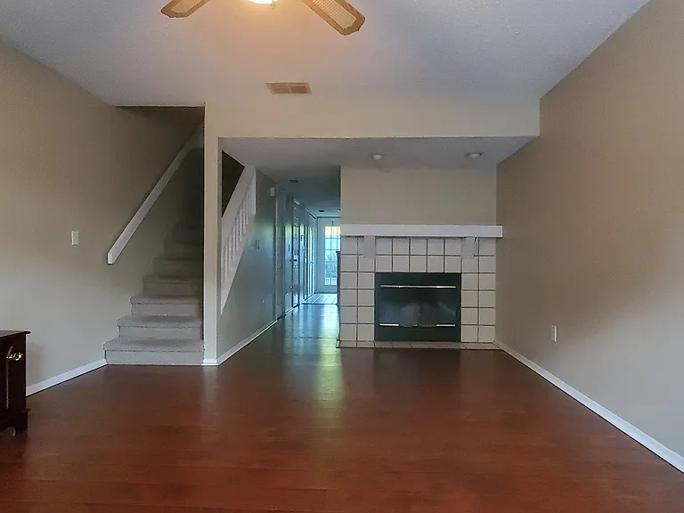3340 Fox Hunt Dr — Photo 4