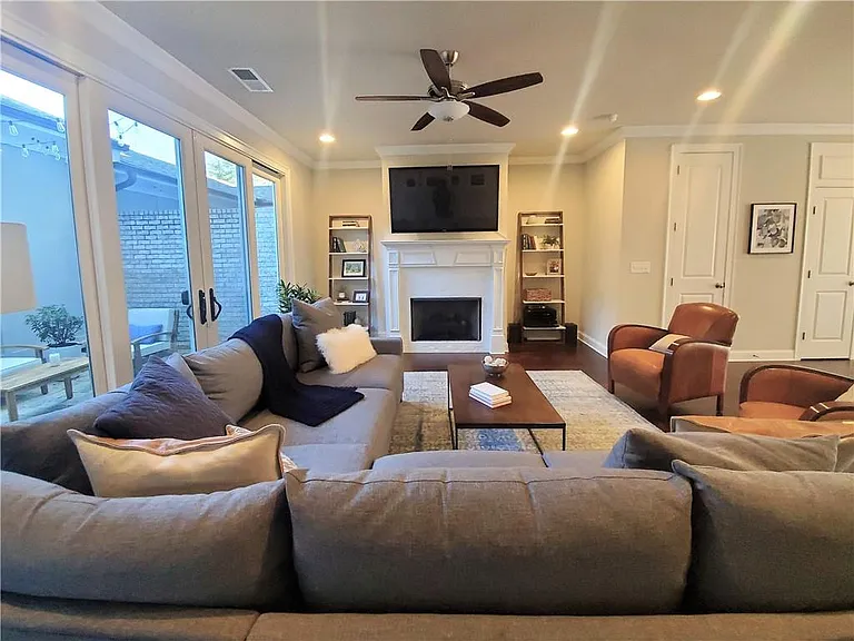 4009 Vickery Gln — Photo 10