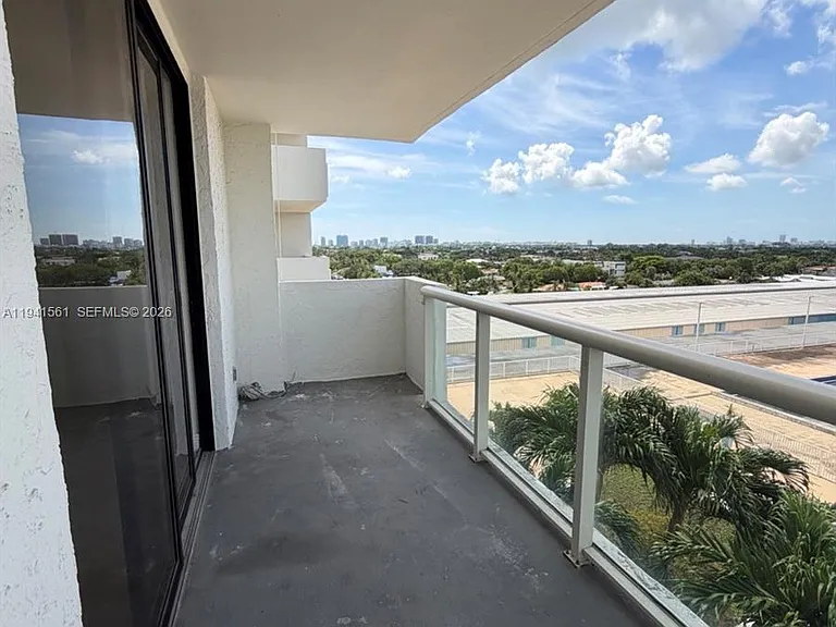 13499 Biscayne Blvd #710 — Photo 3