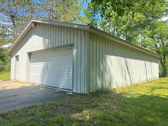 2nd image of 1427 Stoney Ridge Rd