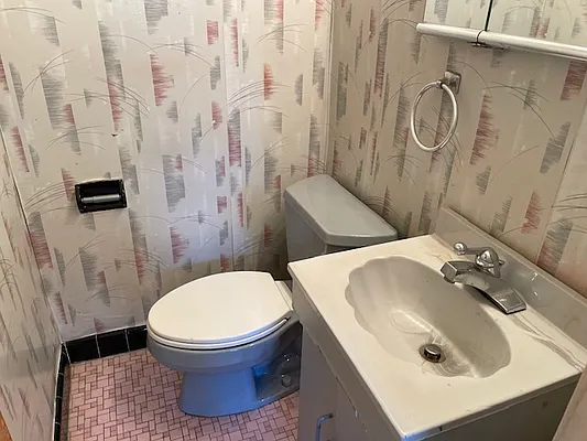 Sold by Berkshire Hathaway HomeServices Fillmore Real Estate | media 36