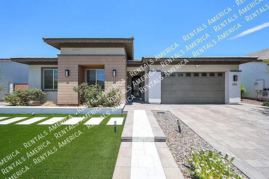 1530 E San Carlos Way