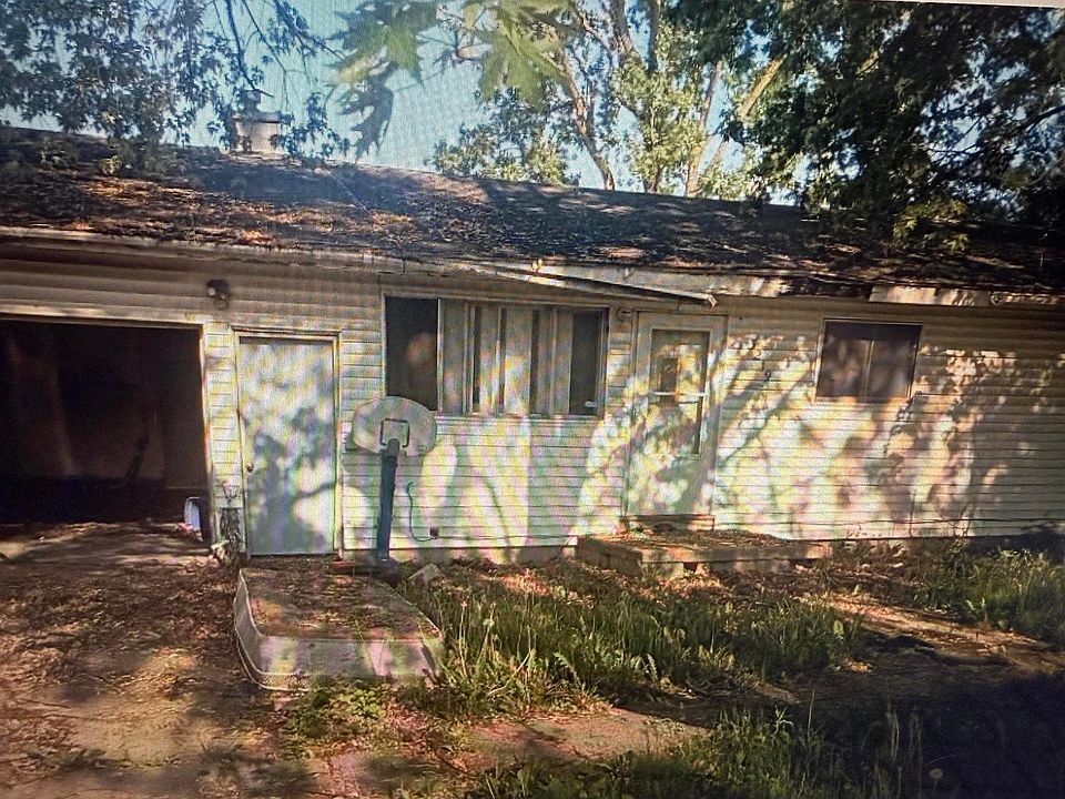1st image of 3219 Walters Dr