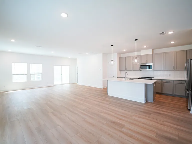 128 Kingswood Cir — Photo 14