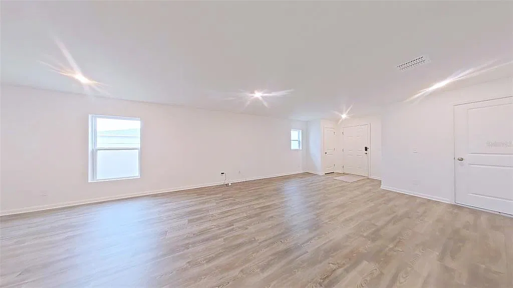 3 bed, 2.0 bath, 1584 sqft, $1,795 — Photo 3