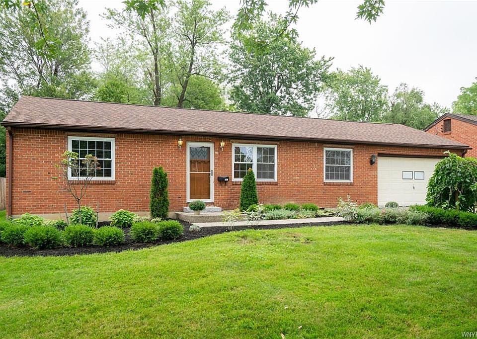 1st image of 109 Campus Dr E