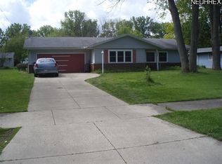 28573 Aspen Dr, North Olmsted, OH 44070