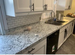 2410 Valley Dr, Ypsilanti, MI 48197
