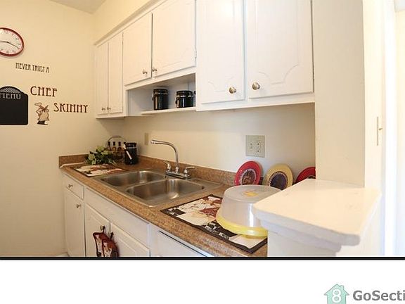 3rd image of 1256 Rand Ave