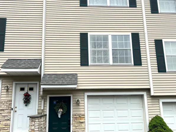 135 Bucks Hill Road APT 8, Waterbury, CT 06704