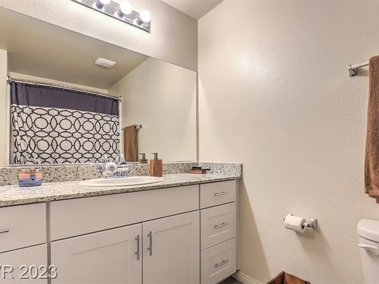 7431 Sunray Point St — Photo 11