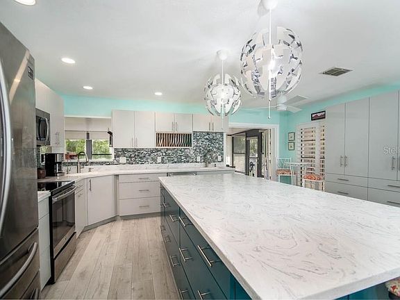 5th image of 1273 Camelot Ct