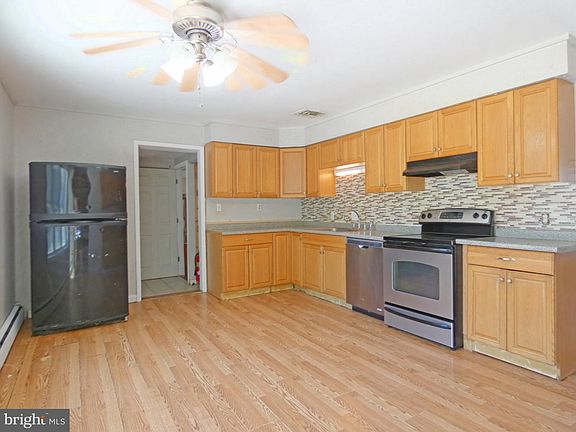 4th image of 93 Outboard Ave