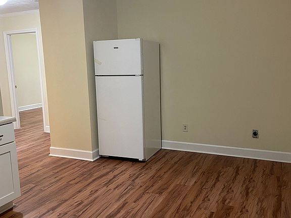 5th image of 308 Briarwood Ln #B