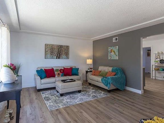 3rd image of 232 Sierra Vista Ct