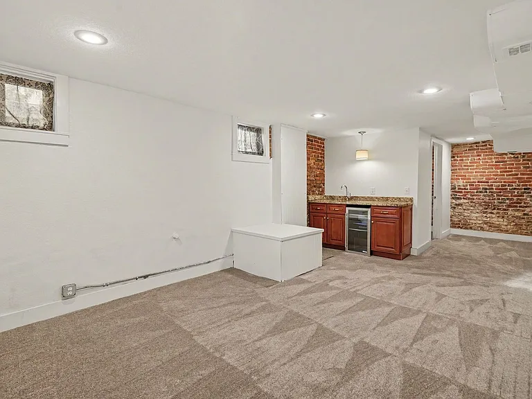 1301 S Lincoln St — Photo 21