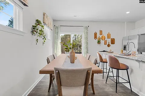 3 bed, 2.5 bath, 1475 sqft, $2,000 — Photo 3