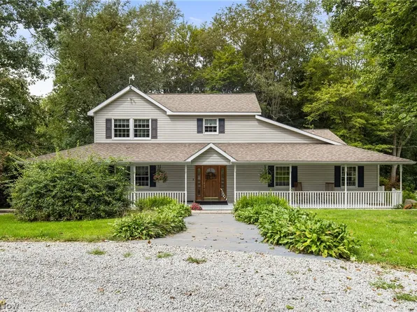 48211 Moore Rd, East Liverpool, OH 43920