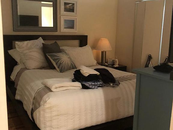 5th image of 625 W Jackson Blvd APT 203
