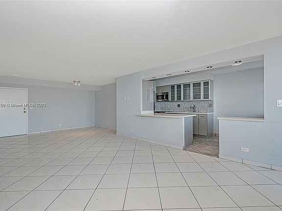 4th image of 250 174th St APT 1902