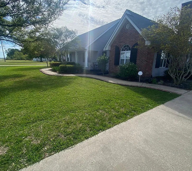 1042 Banker Rd