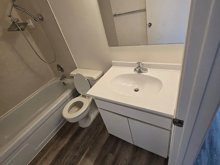 3840 N Fruit Ave #28 — Photo 13