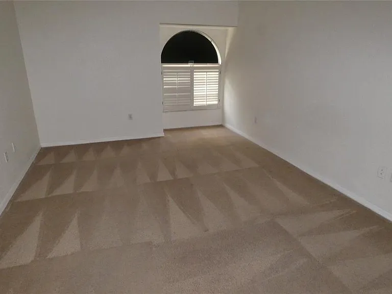 617 Segovia Ct NE — Photo 17