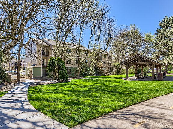 2nd image of 156 NE 24th Ave #102