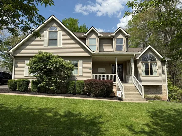 870 Wandering Ln, Beaver, WV 25813