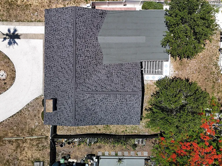 811 33rd St W — Photo 16