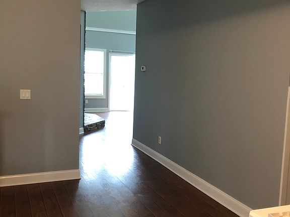 5th image of 3070 Wandering Oaks Dr