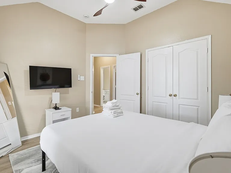 11304 Amber Valley Dr — Photo 6