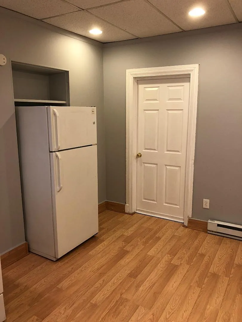 2 bed, 500 sqft, $1,600 — Photo 2
