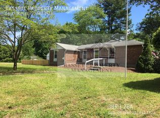 48 Pool Rd, North Haven, CT 06473