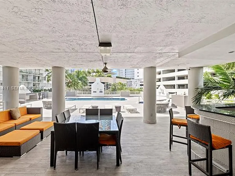 1402 Brickell Bay Dr #603 — Photo 31