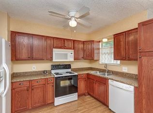 167 Indian Oak Dr, Bastrop, TX 78602
