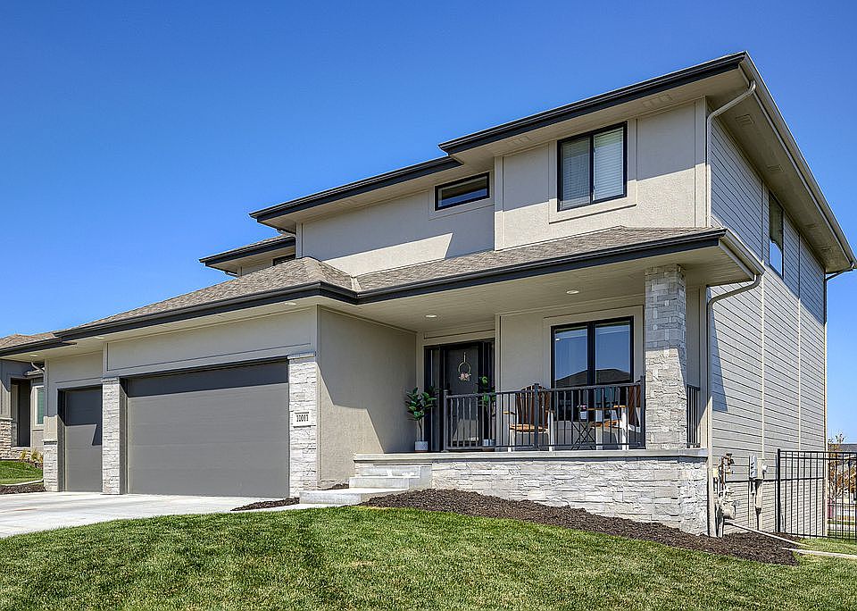 1st image of 10011 S 186th Ave