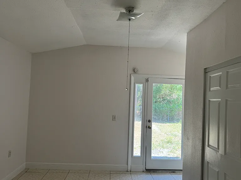 9223 W Patterson St — Photo 5