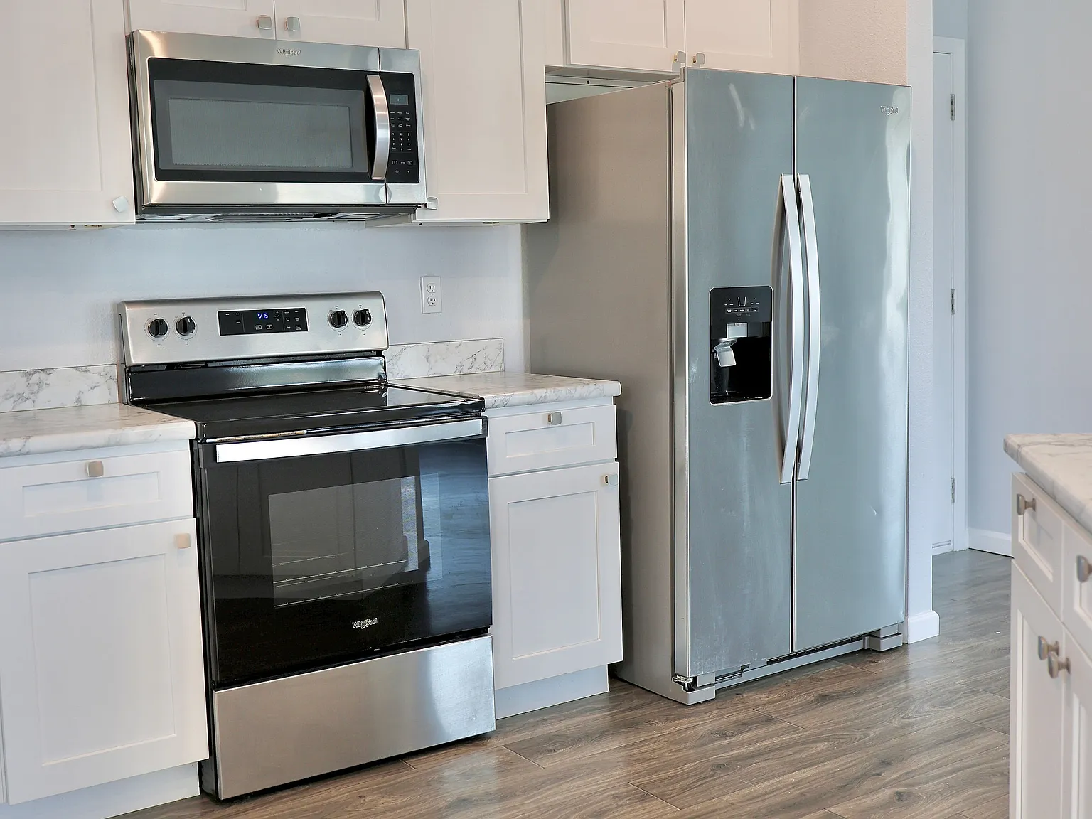 4 bed, 2206 sqft, $2,395 — Photo 4