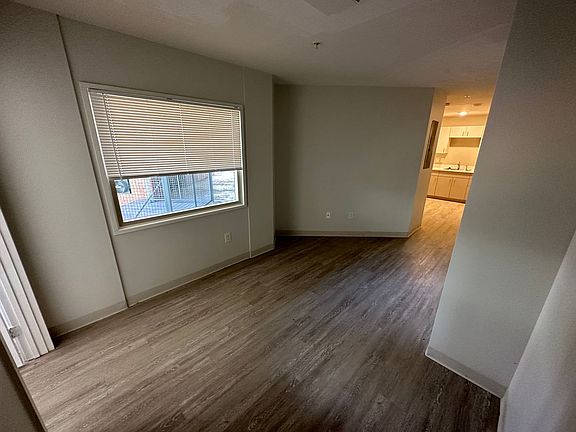 3rd image of 1120 Maunakea St #218