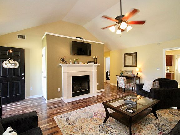 5th image of 3008 Heron Ct